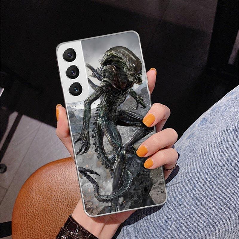 Alien Vs Predator Painted Phone Case For Samsung Galaxy S24 S25 Edge S26 Ultra S23 S22 S21 Plus S20 FE + Personalized Print Cove