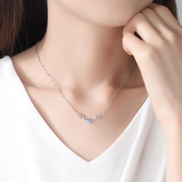 Japanese and Korean Creative Deer Horn Pendant - One Deer Has Your Necklace