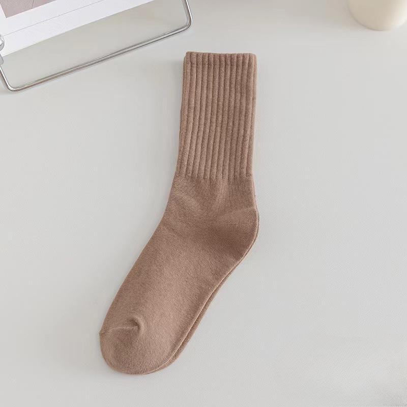 

Women s Mid-calf Socks, Autumn and Winter Pile Socks, Solid Color Vertical Striped, College Style, Casual Sports Style, Student Long Socks 1 pair колір світло кави