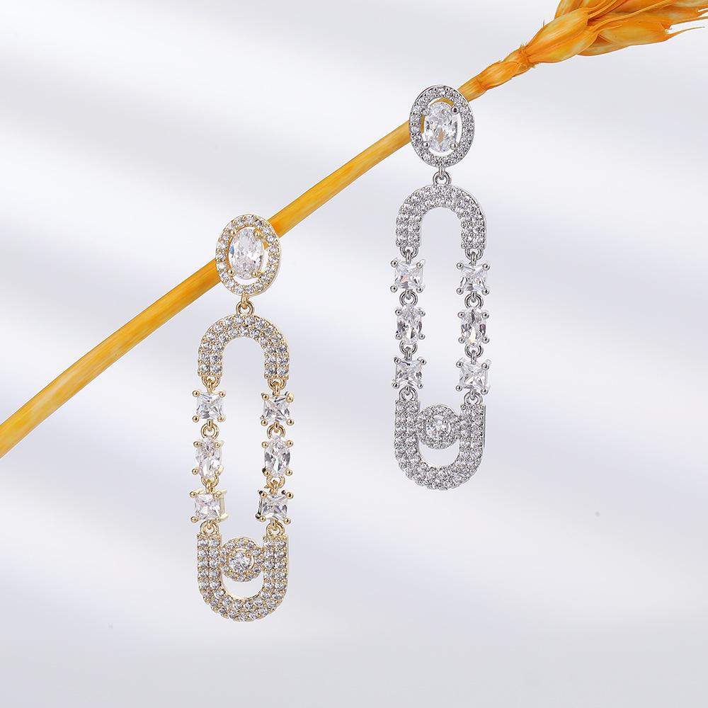 

Geometric Paperclip Earrings with Micro-Paved Zircon – Sparkly Light Luxury Long Dangle Earrings