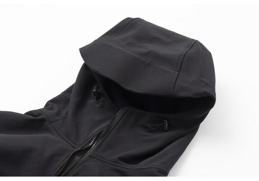 Customizable Fleece-Lined Softshell Jacket for Men and Women - Windproof and Waterproof for Autumn and Winter