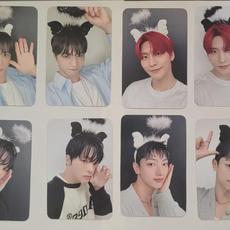 

Vanner Banner Black White Angel Photo Card Set