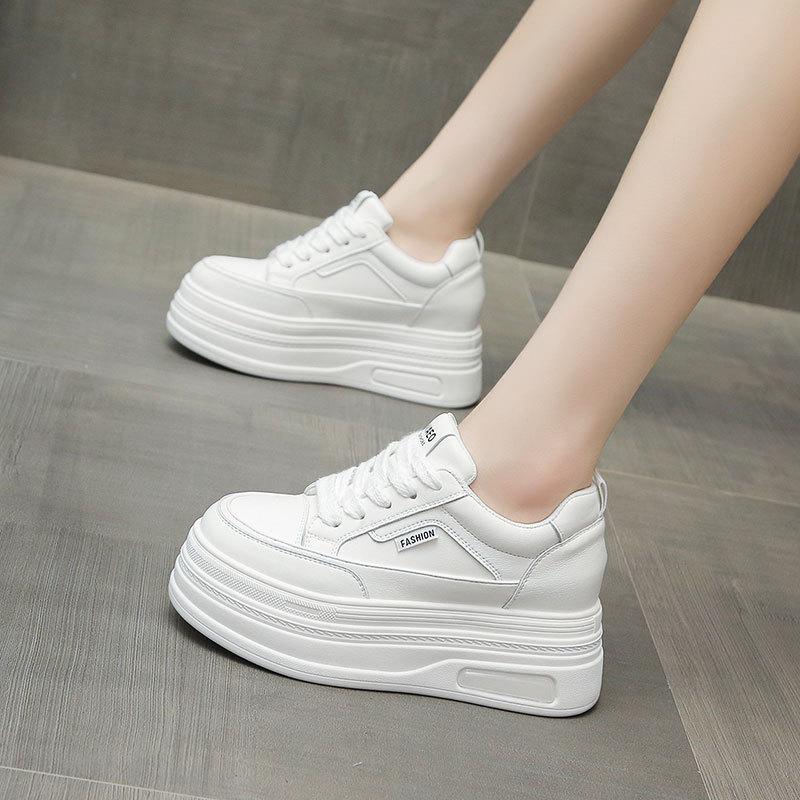 Super thick-soled heightening little white shoes women's 2025 spring and autumn new small and versatile super fire muffin-soled casual board shoes