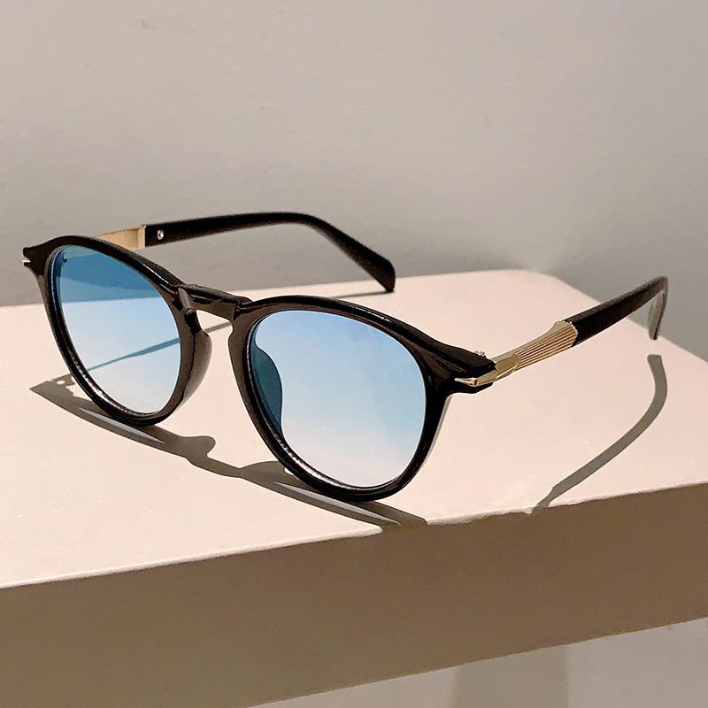 Classic Vintage Rivet Sunglasses Women For Men Sun Glasses Luxury Brand Designer Punk Popular Travel Driving Leopard Eyeglasses