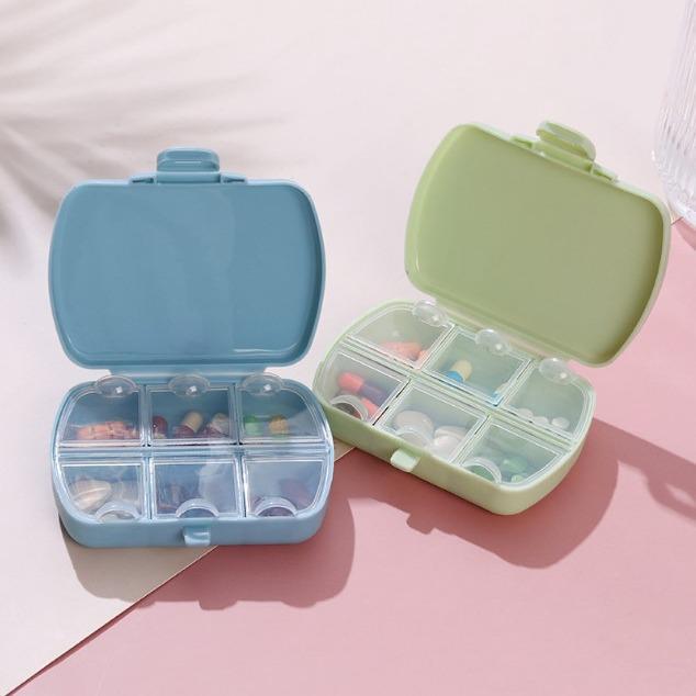Compact Dustproof 6-Compartment Pill Dispenser - Portable Medicine Organizer for Travel 9*7*2.5cm светло-желтого