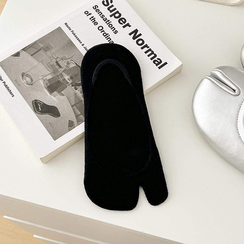 Japon Tarzı İki Parmak Pamuklu Çoraplar Unisex Clog Çoraplar Polyester Ayak Parmakları Ayırıcı Çoraplar Kimono Parmak Arası Terlik Sandalet Ayırıcı Çorap