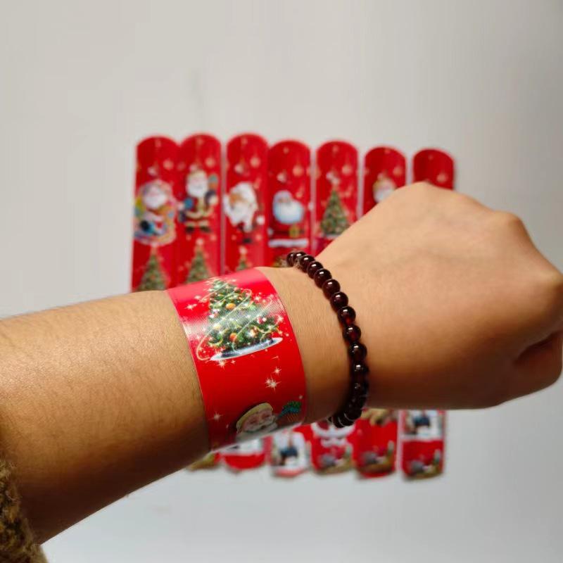 Cartoon Red Santa Claus Snap Bracelet: Christmas Wristband Decoration