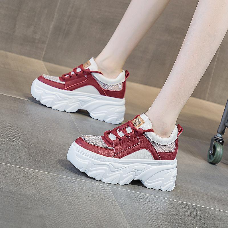 Summer Douyin popular women's shoes 2025 new mesh breathable casual shoes women's inner height increase thick sole dad shoes low top