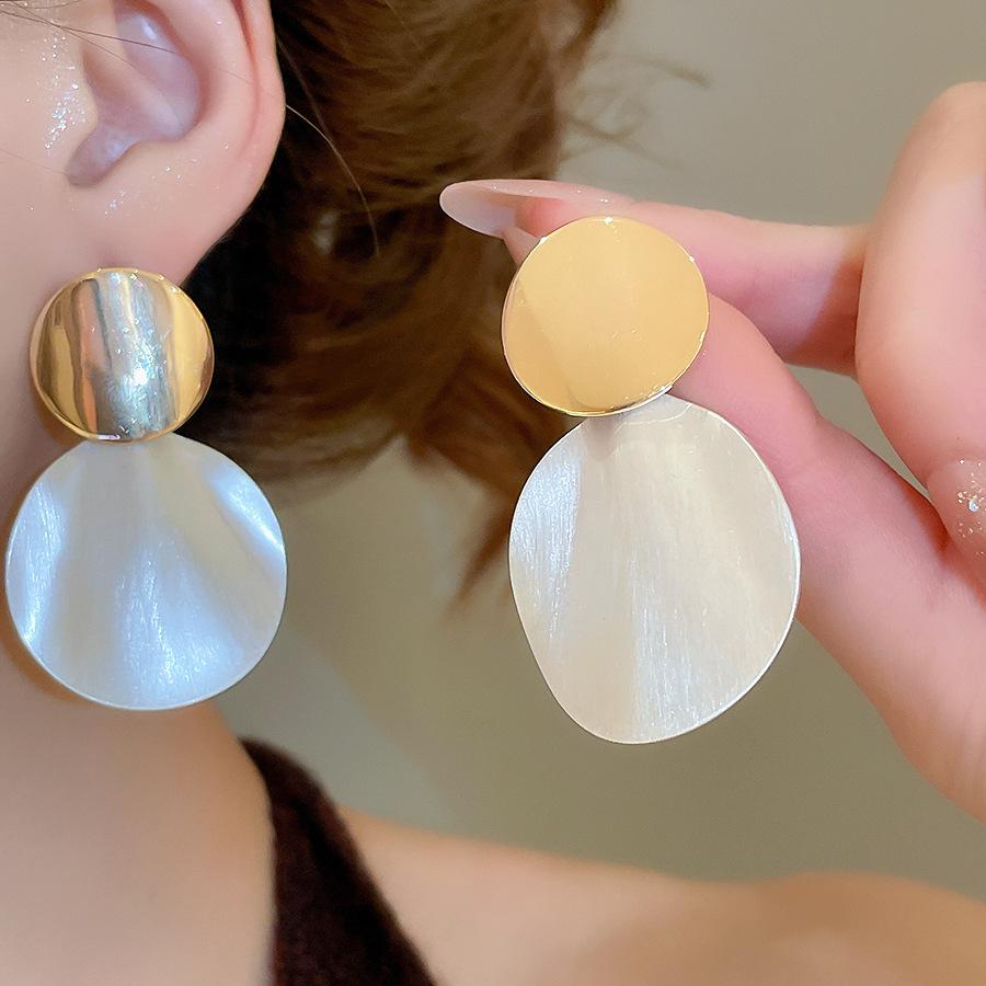 Big Pendant Earrings European and American Metal Earnail Design Earrings