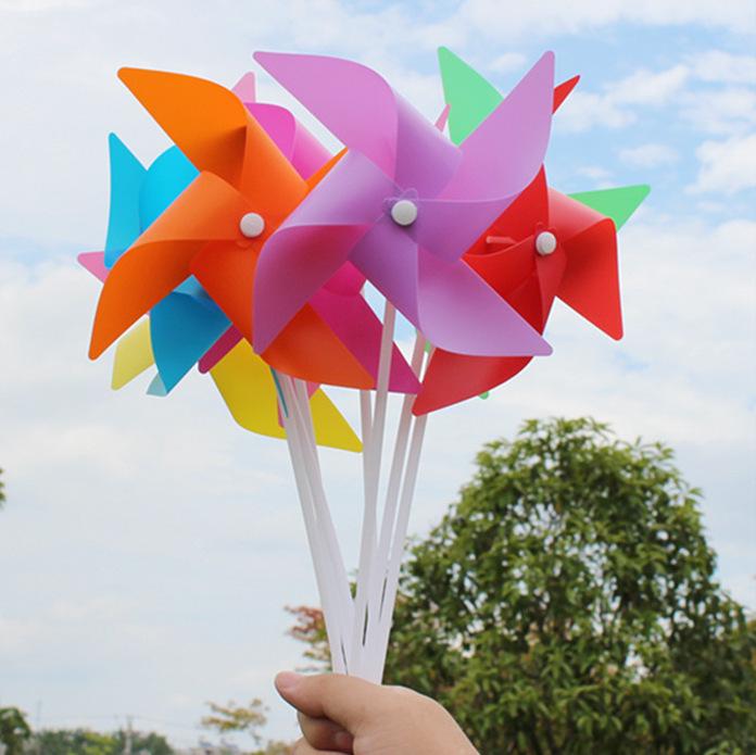 Handmade Colorful Seven-Color Rotating Pinwheel: Outdoor Prop and Toy