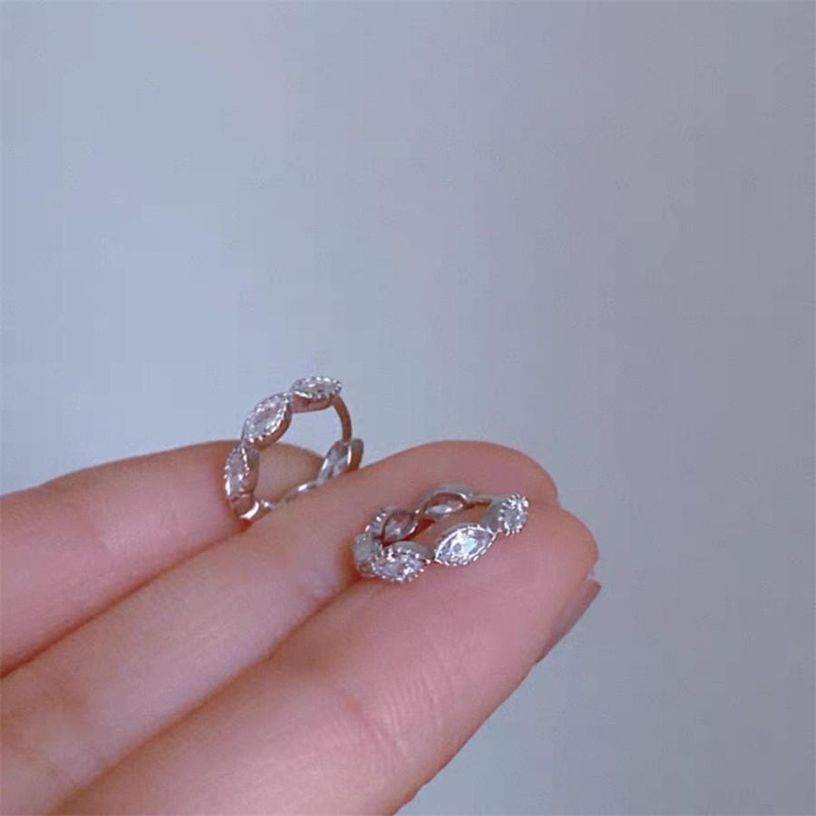 Minimalist Horse Eye Cubic Zirconia Geometric Ear Cuff with Rhinestone Inlay