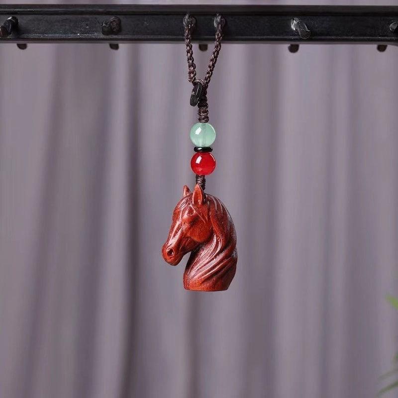 Creative Wooden Carved Zodiac Horse Keychain Pony Pendant Bag Hanging Decoration Wooden Artifacts Jewelry Accessories Gift
