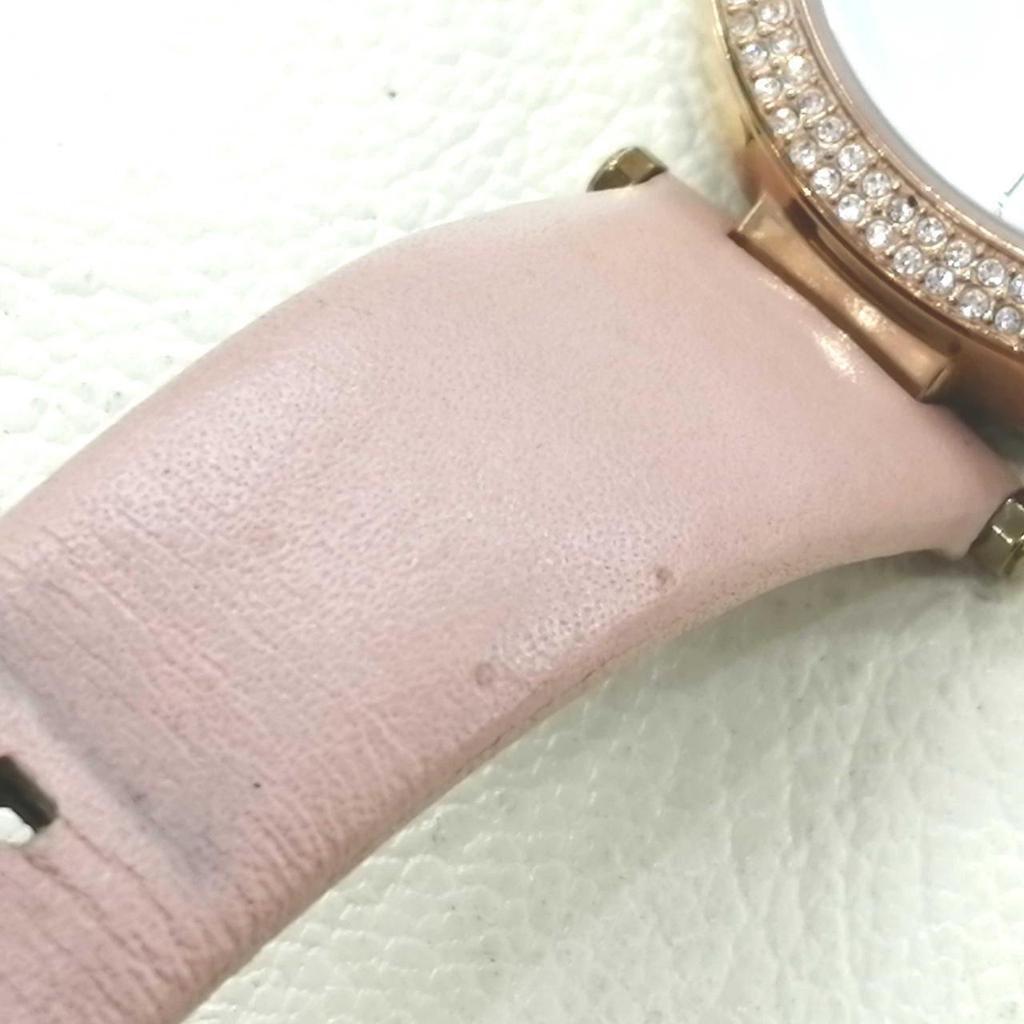 Used MICHAEL KORS MK-2590 quartz watch
