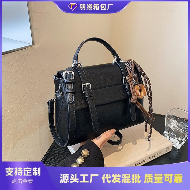Retro small bag women's versatile new fashion shoulder messenger bag women's casual portable small square bag