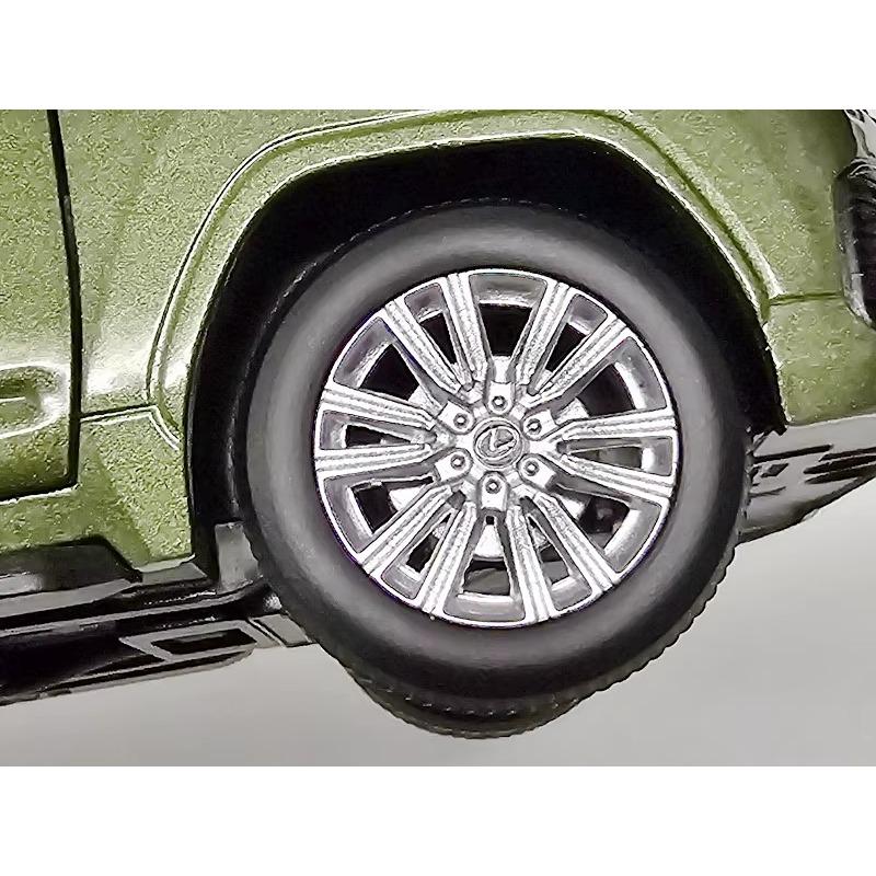 Jucărie mașină sport SUV Lexus LX600 1/32 1:32 JKM Model miniatural turnat sub presiune Vehicul iluminabil Roți fără roți Cadou pentru băieți și copii