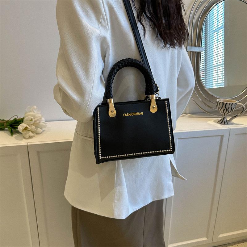 Casual women's portable solid color women's bag 2025 popular new trendy fashion shoulder bag crossbody small square bag
