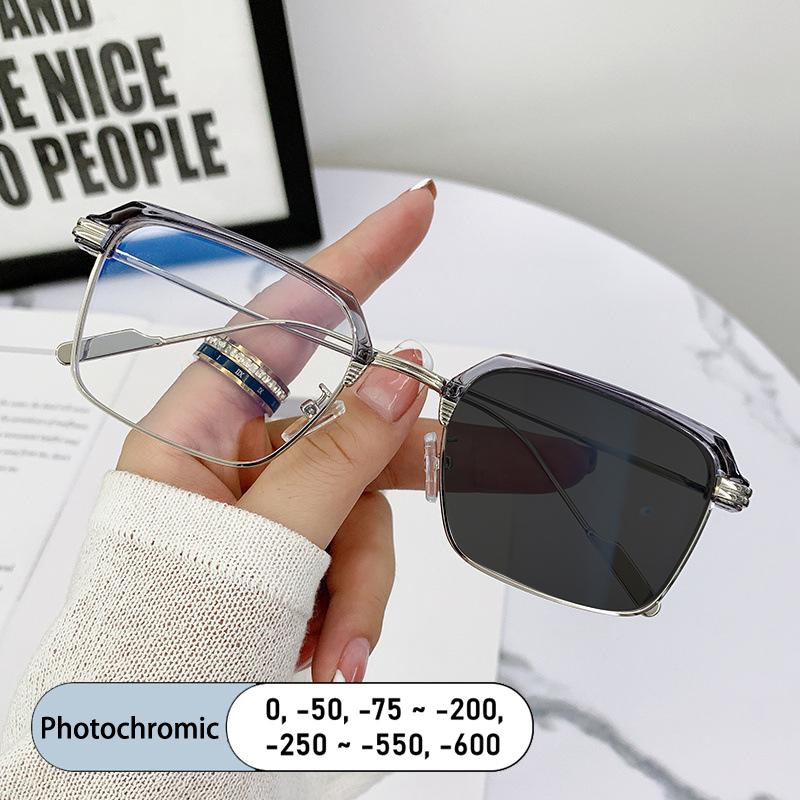 New Fashion Brand Design Women Eyebrows Eyeglass Frame Anti Blue Light Short Sight Prescription Myopia Glasses Photochromic -1.5