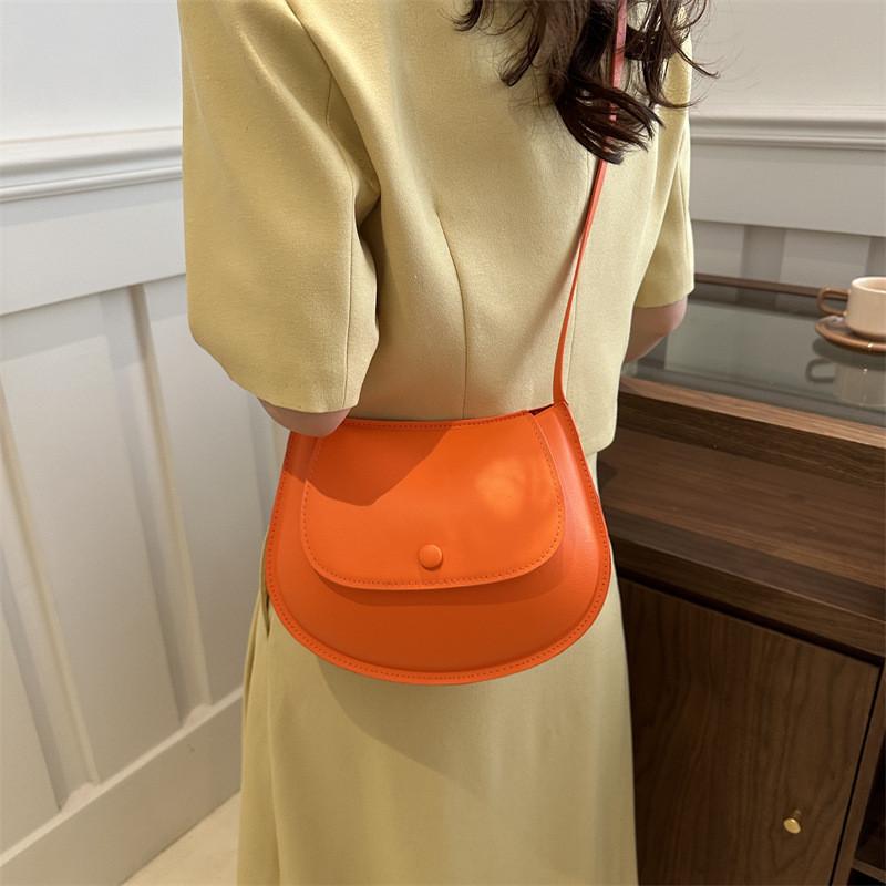 Stylish Summer New Casual Fashionable Single Shoulder Saddle Bag For Women In Multiple Colors
