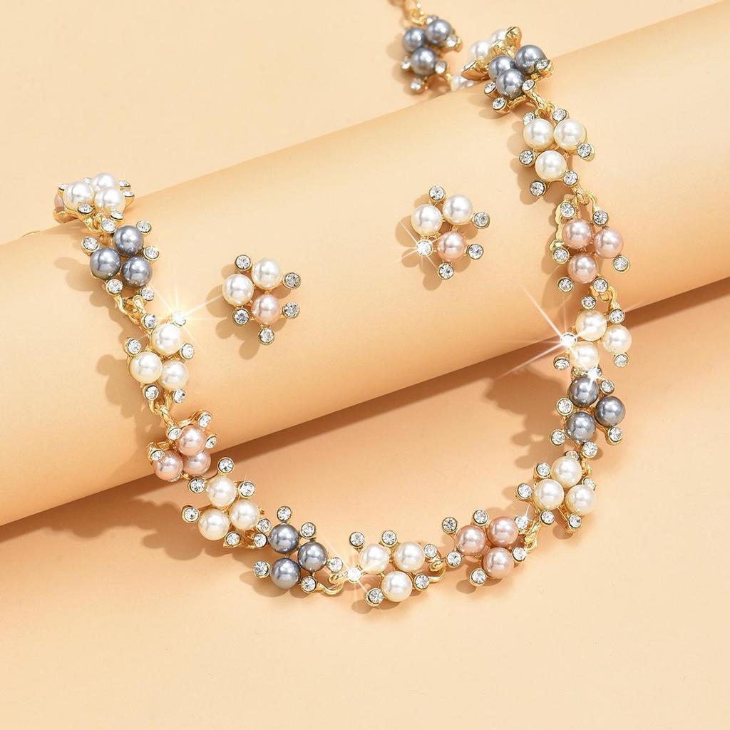 Pearl Earrings, Necklace & Bracelet Set: Elegant Women's Evening Jewelry Accessories