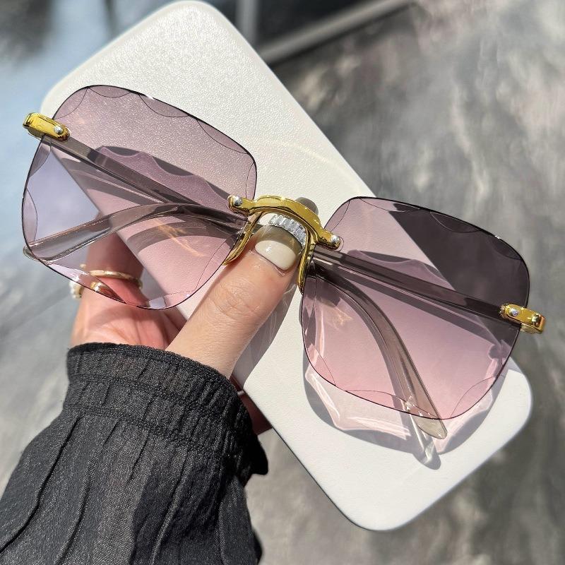 Non-polarized Vintage Rimless Sunglasses New Women Gradient Sunglasses Summer Shades Fashion Frameless Sun Glasses Ladies Eyeglasses