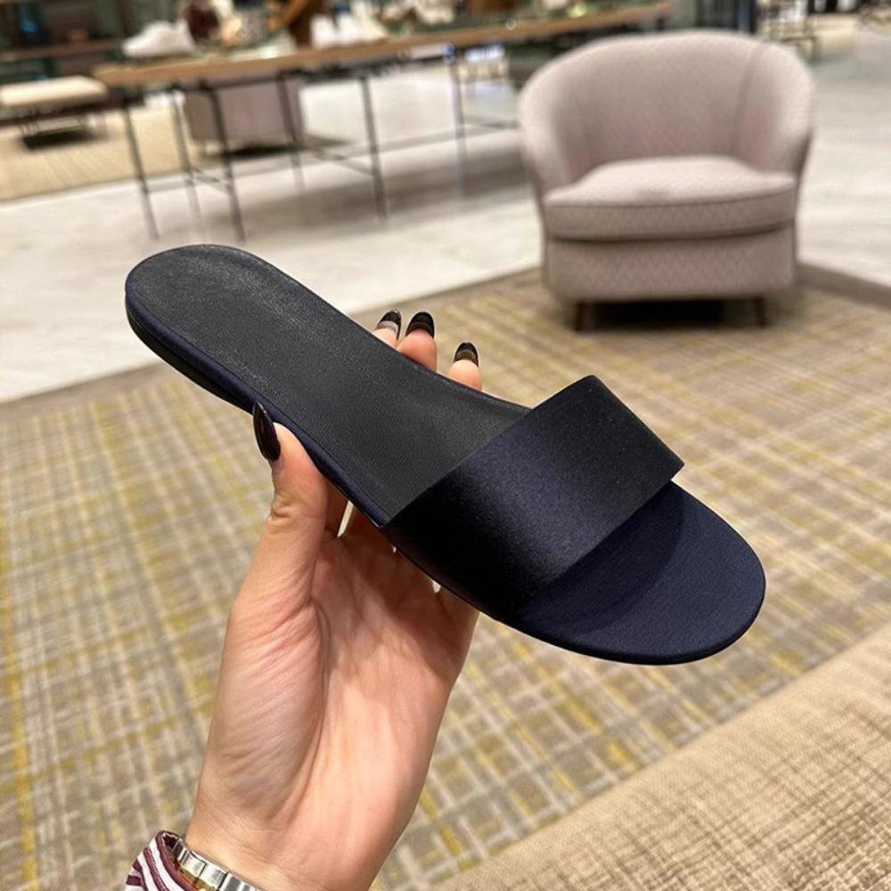 Fashion One Word Slippers for Women Summer 2025 Simple Leather Toe Exposed Women's Shoes Beach Shoes French Niche Sandals Outdoor Wear