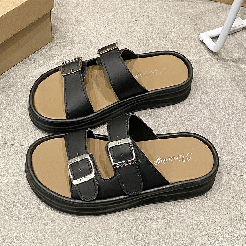 Women wearing cool slippers 2025 summer casual one-word slippers belt buckle half-drag sandals women