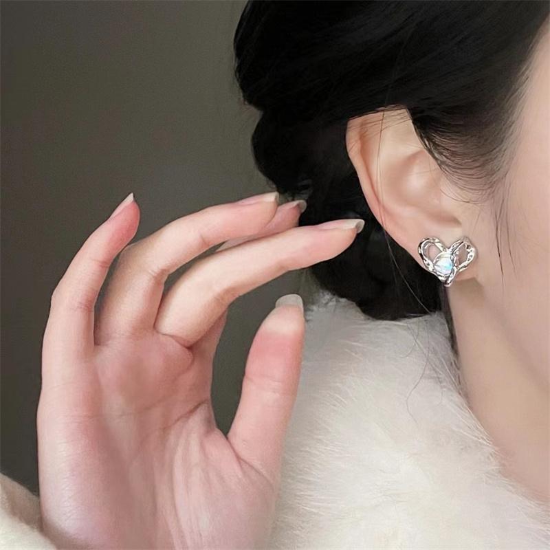 Ear Clip Heart-shaped Earrings Without Ear Holes