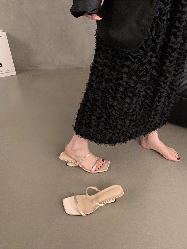 

High-heeled slippers women s 2025 new summer Korean version outer wear red wine glasses and sandals commuting one pedal beach shoes 39 абрикосовий