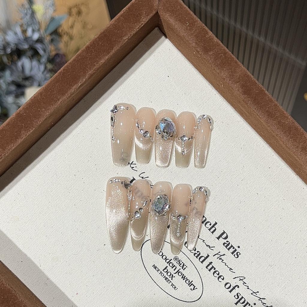 Blinking White Glass Beads Smile and Chase Light Cat Eyes Fine K9 Fat Square Wear Armor