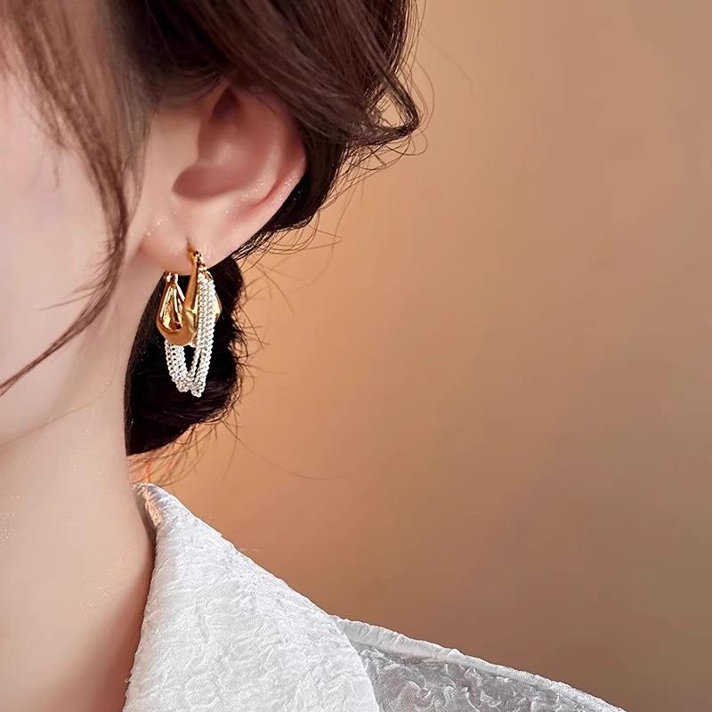 Fashion chain fringed earrings, new popular high-end gold and silver contrasting colors, retro earrings, exaggerated ear buckles