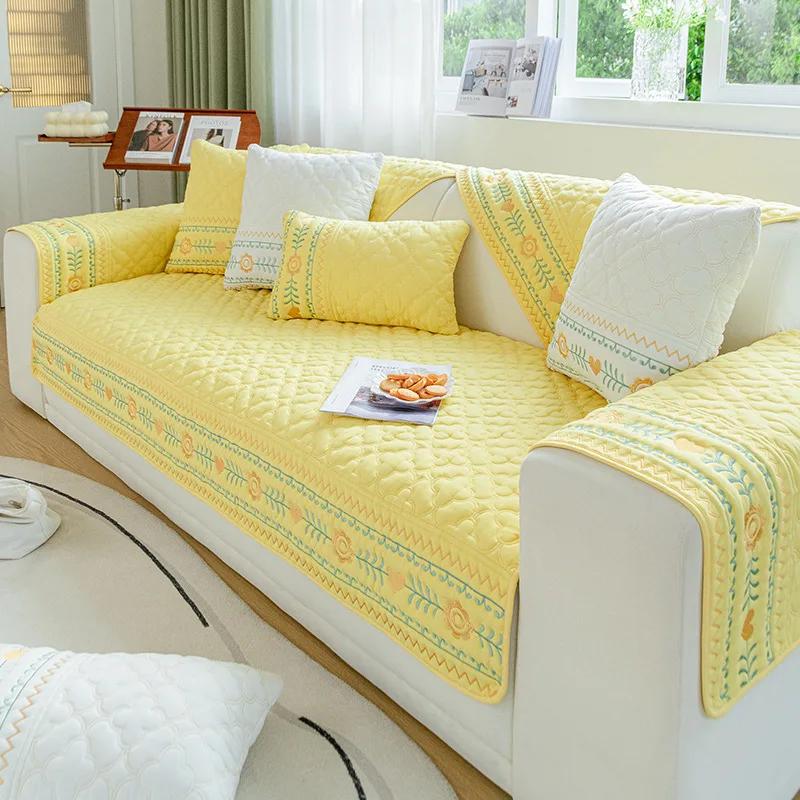 

All Seasons Universal Polyester Cotton Quilted Sofa Cover Hexagonal Embroidered Sofa Cover Non Slip Machine Washable Couch Mat 70x70