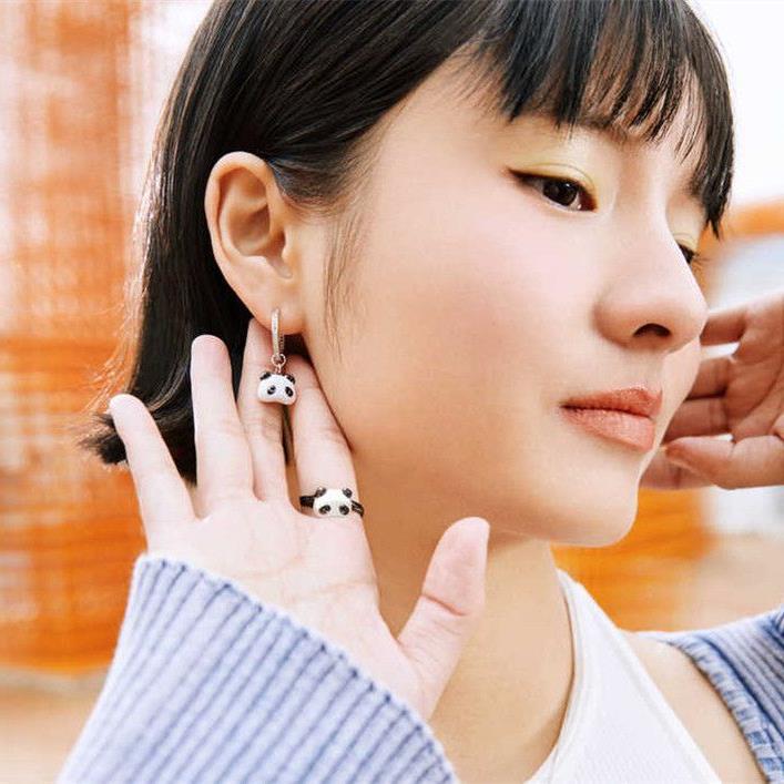 Стильные асимметричные серьги-панды из серебра 925 пробы — фото 4