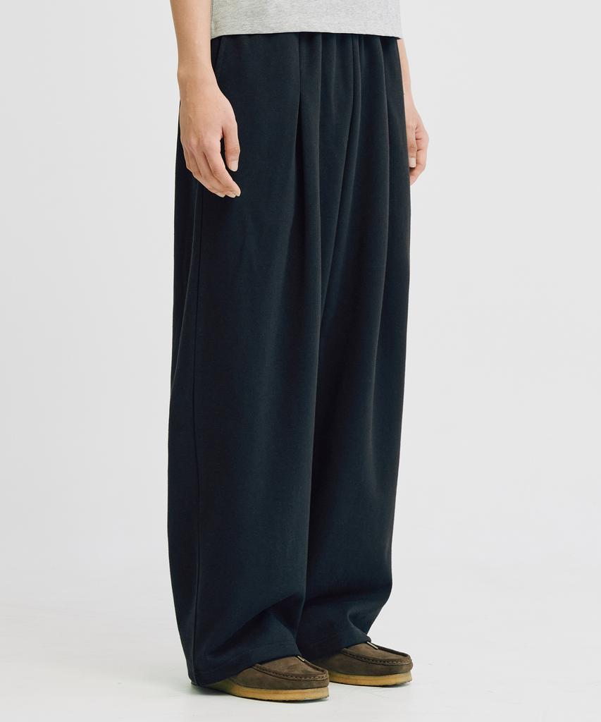 TAKEASY Essential Wide Sweatpants (Black)
