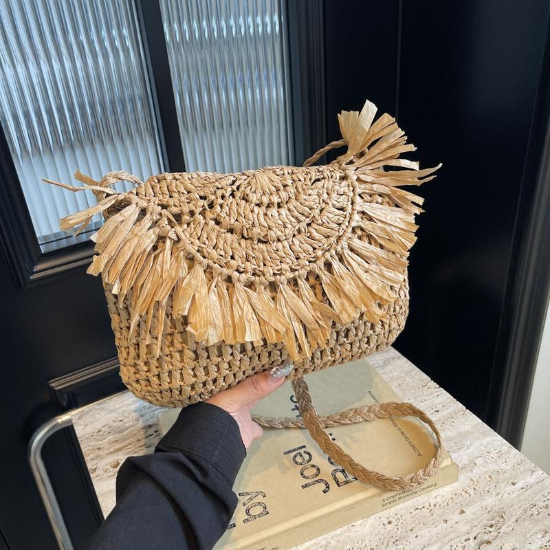 Nischen-Strohwebtasche Damen große Kapazität ausländischer Stil Schulter Umhängetasche Frühling kleine Tasche Damen Nischendesign kleine quadratische Tasche
