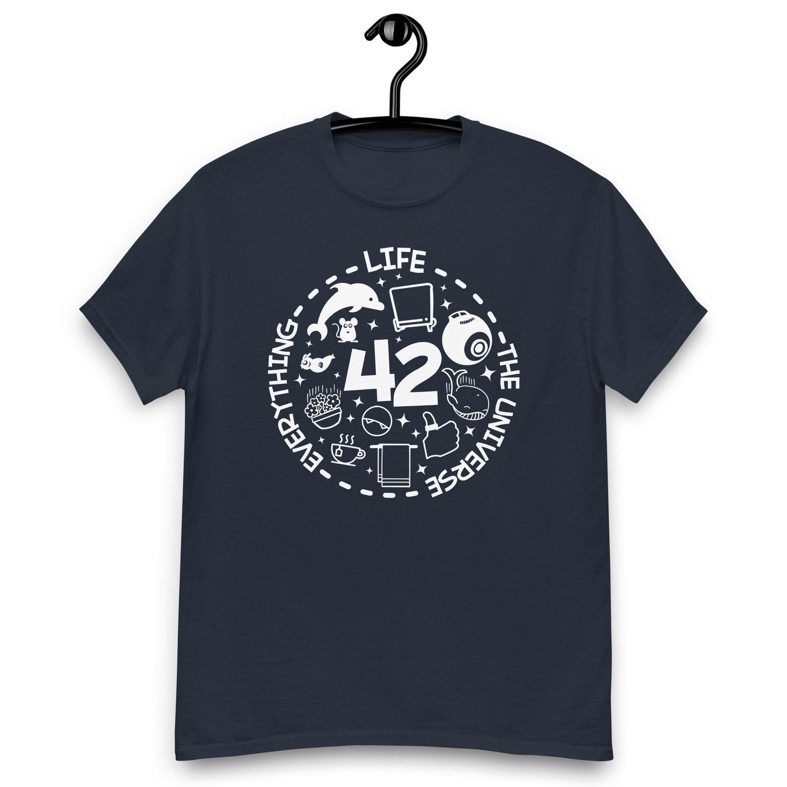 Hitchhikers Guide to the Galaxy 42: Life the Universe and Everything h2g2 T-Shirt M