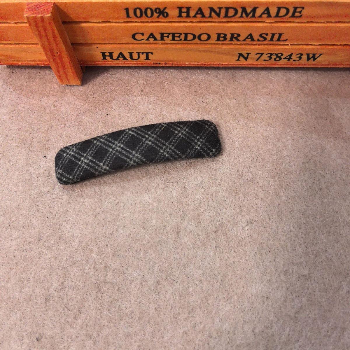 Retro Plaid Wool Oval Hair Clip - Niche Design BB Clip for Side Bangs