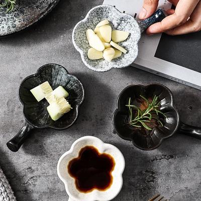 Japanese Sauce Dish Tableware  Ceramics Seasoning Small Dish Flower Shape Saucer Retro Seasoning Plate With Handle Sushi Plates