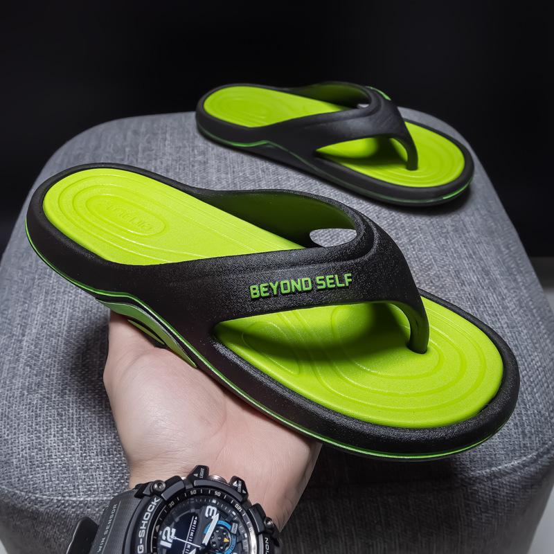 Men's Chappals Outdoor Summer Beach Slippers Non-Slip Thick Sole Home House Casual Sandals Wholesale Flip Flops Slippers for Men