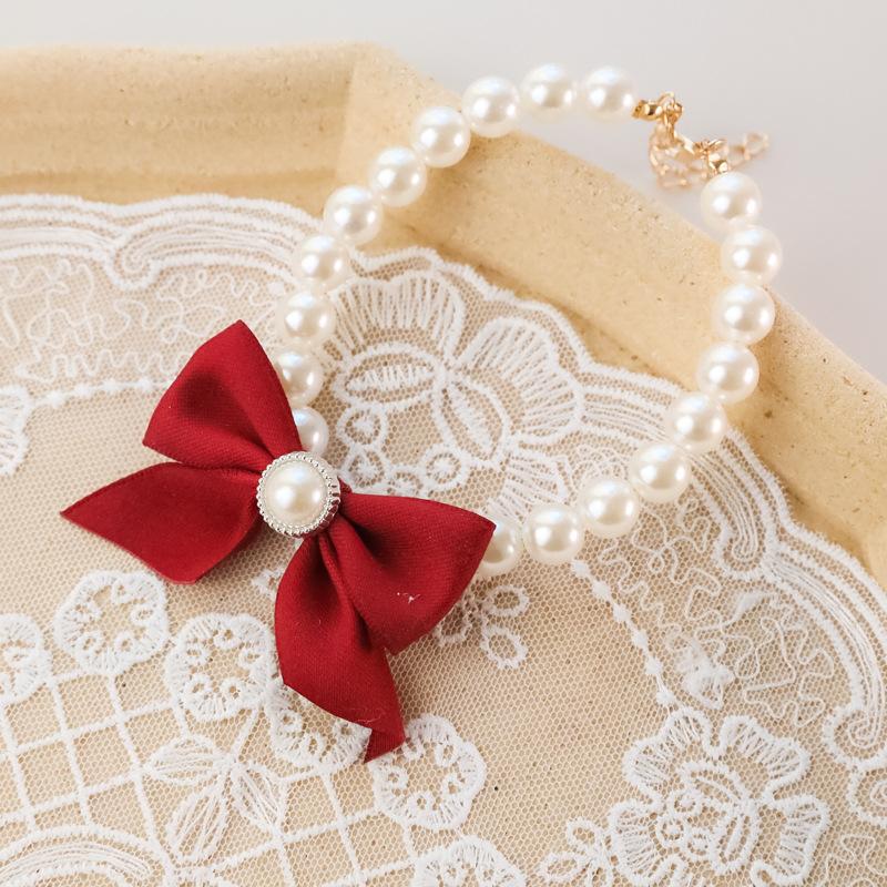 Luxuriöses, Vintage-inspiriertes Hundehalsband mit Perlenverzierungen, Glöckchen und Fliege, Haustierhalskette für Katzen und kleine Hunde, Zubehör für Kätzchen
