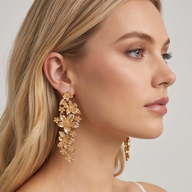 European & American Stylish Irregular Flower Stud Earrings for Women's Elegant Personality