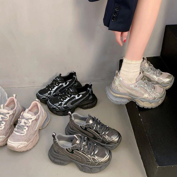 

Весна 2025 новая модель с подиума грязные папины кроссовки женские ins трендовые ретро толстая подошва увеличивающие рост жареные уличные спортивные кроссовки женские 40