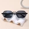 Lunettes de soleil forme polygonale pour femmes Style tendance Lunettes de soleil anti-reflets pour hommes Lunettes de soleil européennes américaines pour femme