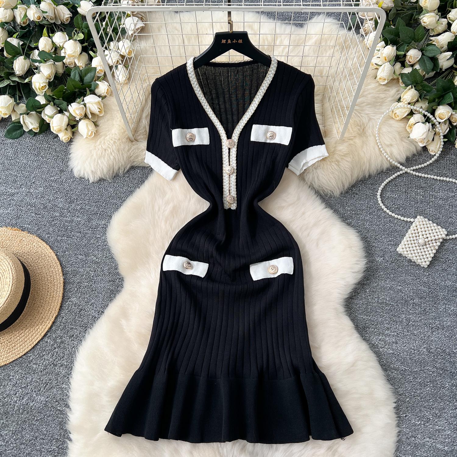 

Летние женские элегантные мини-платья с V-образным вырезом и коротким рукавом One Size чёрный