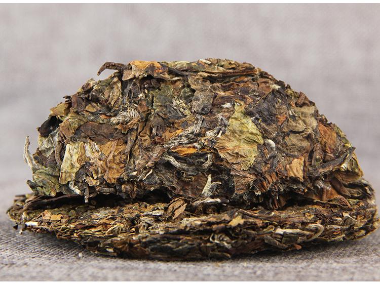Yunnan High Mountain Ancient Tree White Tea Cake - 100g, Sun-Dried with Honey Aroma