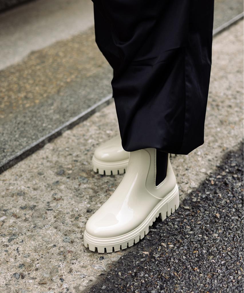 Cesti High-Top Chelsea Rain Boots (Ivory)