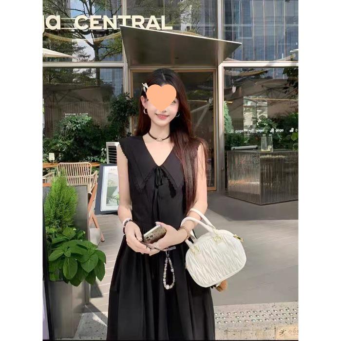 French V-neck Black Sleeveless Long Dress: Hepburn Style for Summer 2026 L