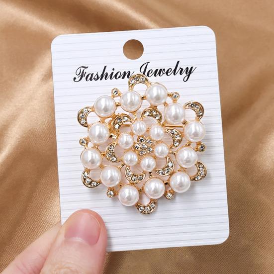 Dress Brooch Faux Pearl Rhinestone Flower Brooch, Retro Lapel Pin for Oxidation Resistant Wedding Party Bridal Shower, Women Girls Clothing
