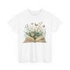 Buch T-Shirt | Lustiges Lese-Shirt | Offenes Buch Wildblumen und Schmetterlinge