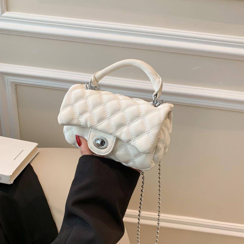 

Korean version ins personalized trend small square bag women s 2024 new spring summer niche simple casual personalized fashion satchel білий