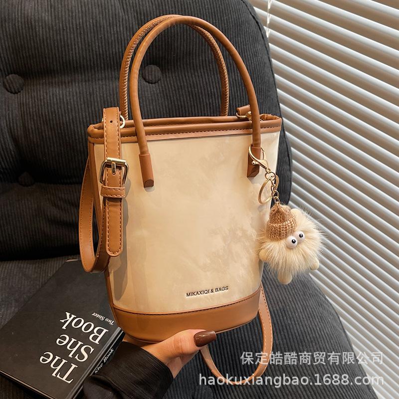 This Year's Popular Bucket Bag Women's 2025 New Fashion Foreign Style Messenger Bag Going Out Portable Small Bag